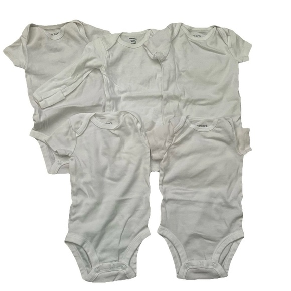 Lot Of 9 Baby Bodysuits Footie Pajamas Size 0-3 Months - Picture 2 of 7